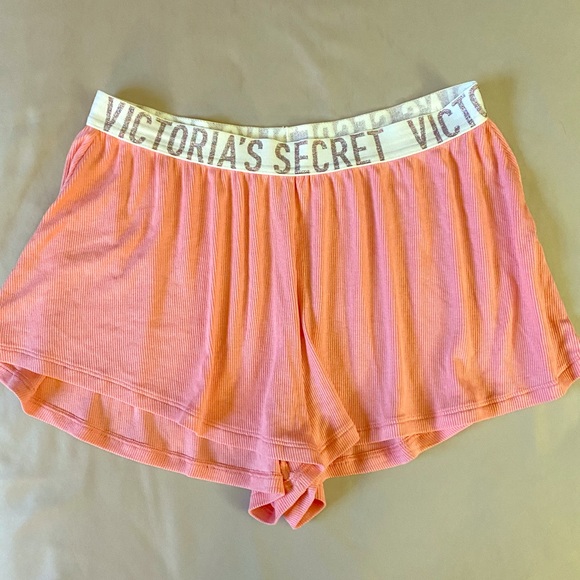 Victoria’s Secret NWT Light Weight Sleep Shorts Elastic Waist Band Size XL